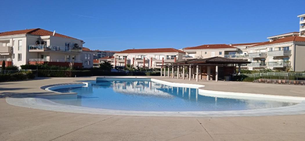אנטיב Feels Like Home Juan Flore - Air-Conditioned Furnished Apartment With Terrace & Parking מראה חיצוני תמונה
