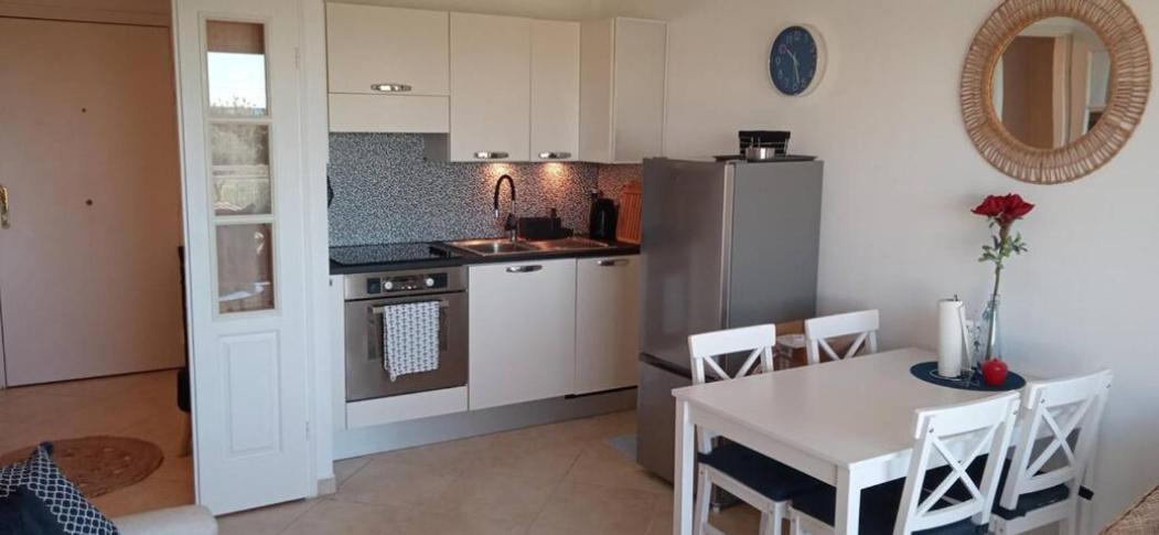 אנטיב Feels Like Home Juan Flore - Air-Conditioned Furnished Apartment With Terrace & Parking מראה חיצוני תמונה
